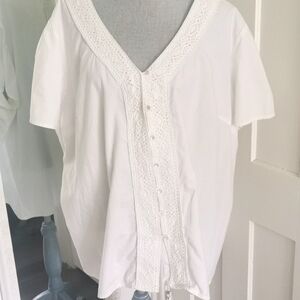 Vintage Essentials Lace button down women's blouse. Size 3X. EUC
